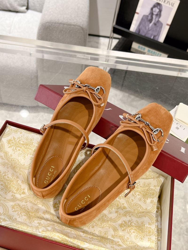 Gucci Flat Shoes